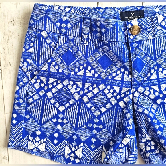 New American Eagle Blue & White Aztec Tribal Western Shorts Pockets & Belt Loops - Picture 2 of 6